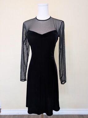 Vintage 90s Size 4 Black Long Sleeve Dress